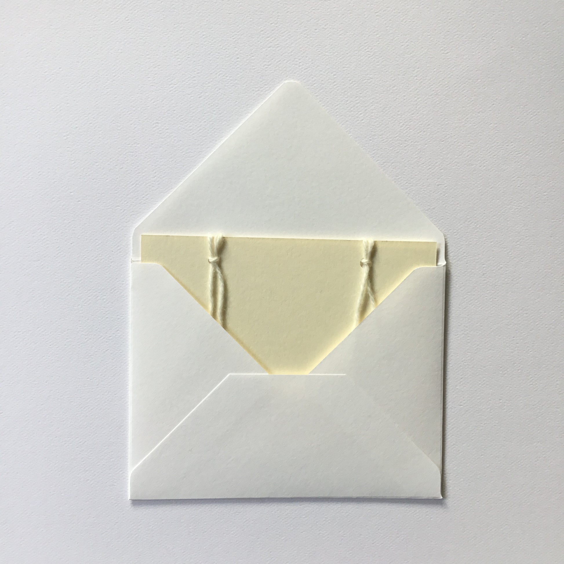 white/yellow , limestone 